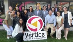 Alejandro Poncio sostiene encuentro con alumnos de Vértice del Campus Sur