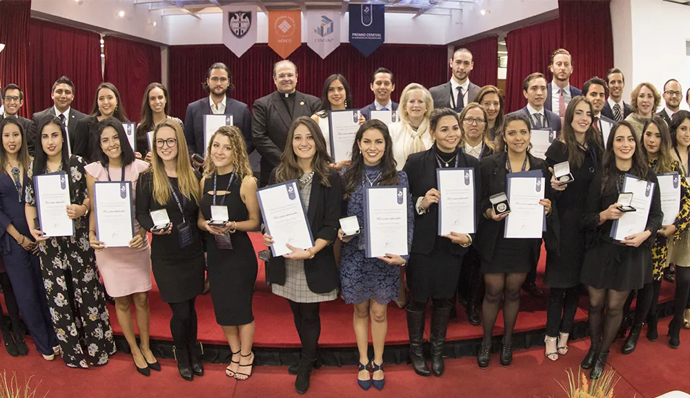 67 alumnos de la Red de Universidades Anáhuac reciben Premio Ceneval en nuestra Universidad