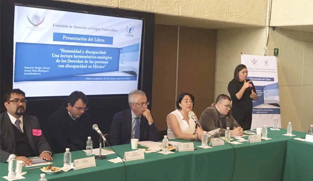 Académico de Humanidades presenta libro en el Palacio Legislativo de San Lázaro