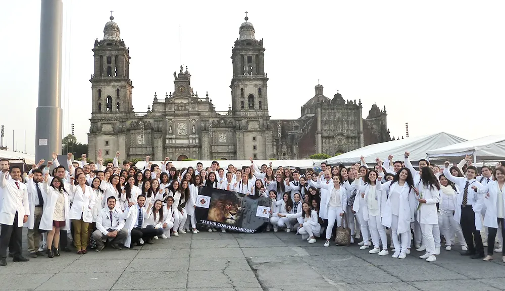 Médicos del ISPA y el gobierno capitalino fomentan la salud entre los mexicanos 