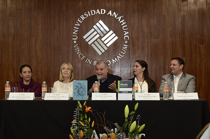  La Universidad Anáhuac presenta libros sobre el turismo como un fenómeno social