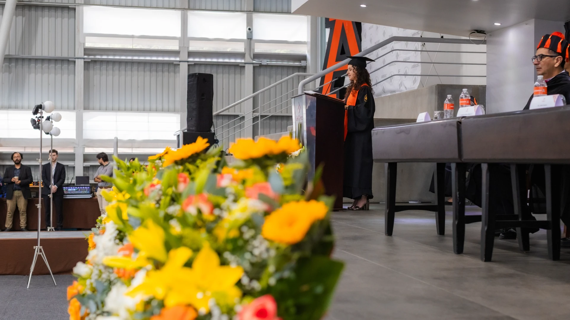 Graduación Anáhuac estudiante egresado de doble titulación