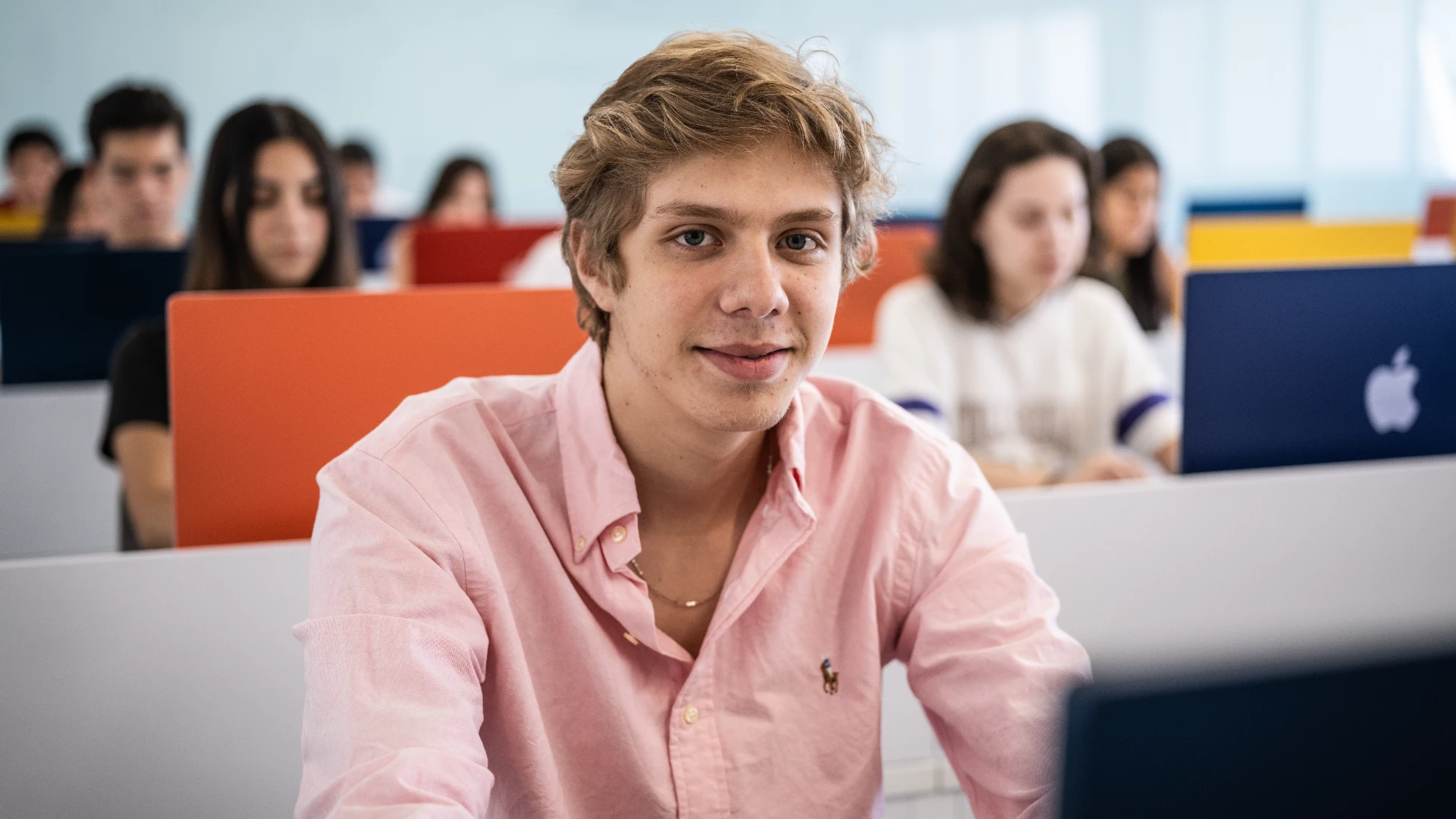 Estudiante ingenieria en dirección de negocios