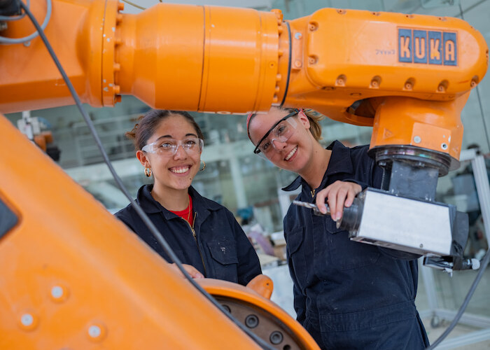 alumnas de ingenieria de la anahuac