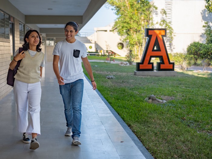 alumnos en campus anahuac