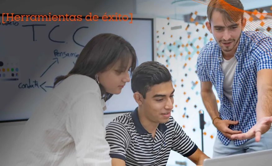 alumnos de la anahuac con un lider 