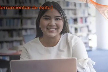 alumna de diplomado anahuac en biblioteca 