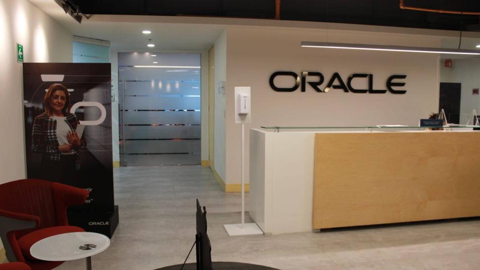 La Red de Universidades Anáhuac celebra una nueva alianza estratégica por cuatro años con Oracle Academy 