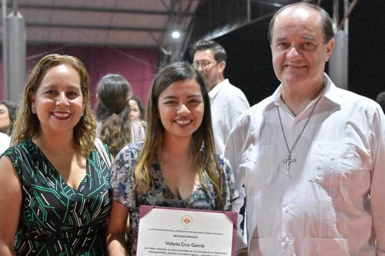 Entrega la Universidad Anáhuac Cancún reconocimientos a los Mejores Promedios del semestre agosto–diciembre 2022