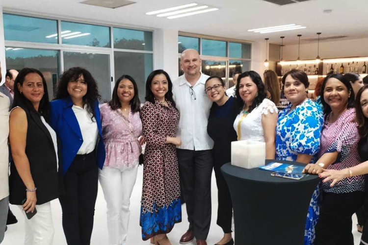 La Facultad Internacional de Turismo de la Universidad Anáhuac Cancún da la Bienvenida a doctores de diversas nacionales