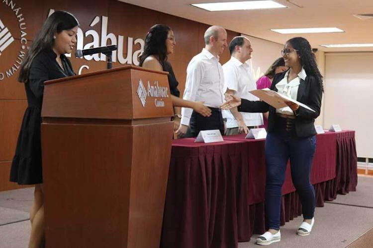Compromiso y Acción: Toma de Protesta de los Equipos de Acción Social de la Universidad Anáhuac Cancún
