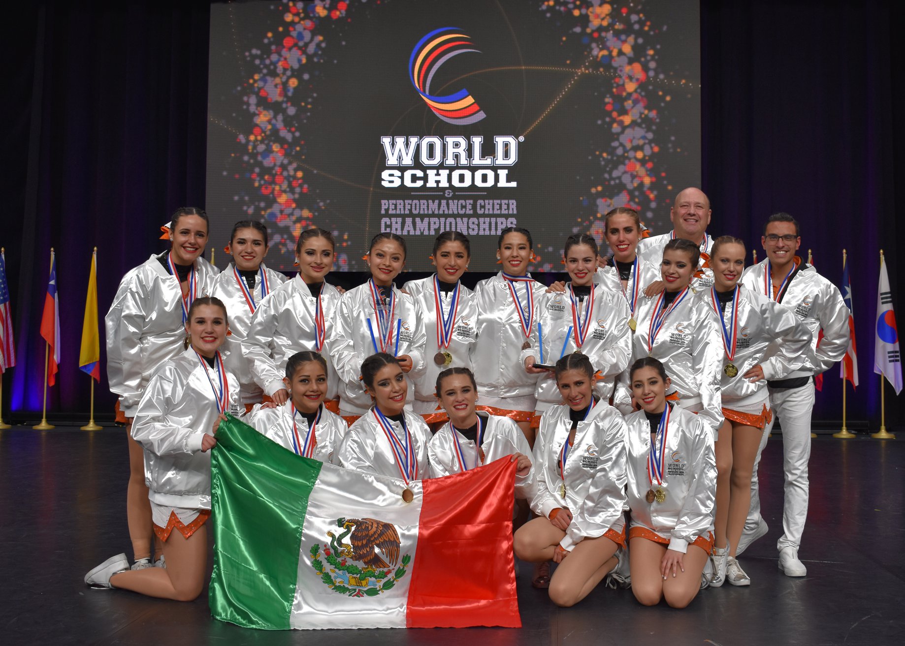 El Equipo Representativo de Baile y Animación deportiva de la Universidad Anáhuac Querétaro se convierte en campeonas 