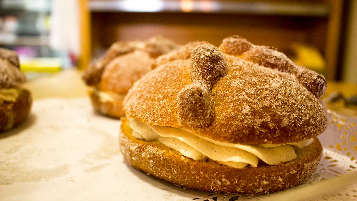 Pan de muerto: los mejores lugares para probarlo en la CDMX | Generación  Anáhuac