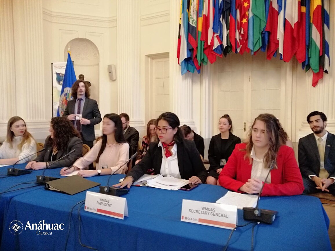 alumnos de la universidad anáhuac oaxaca en el modelo 2019 de la oea