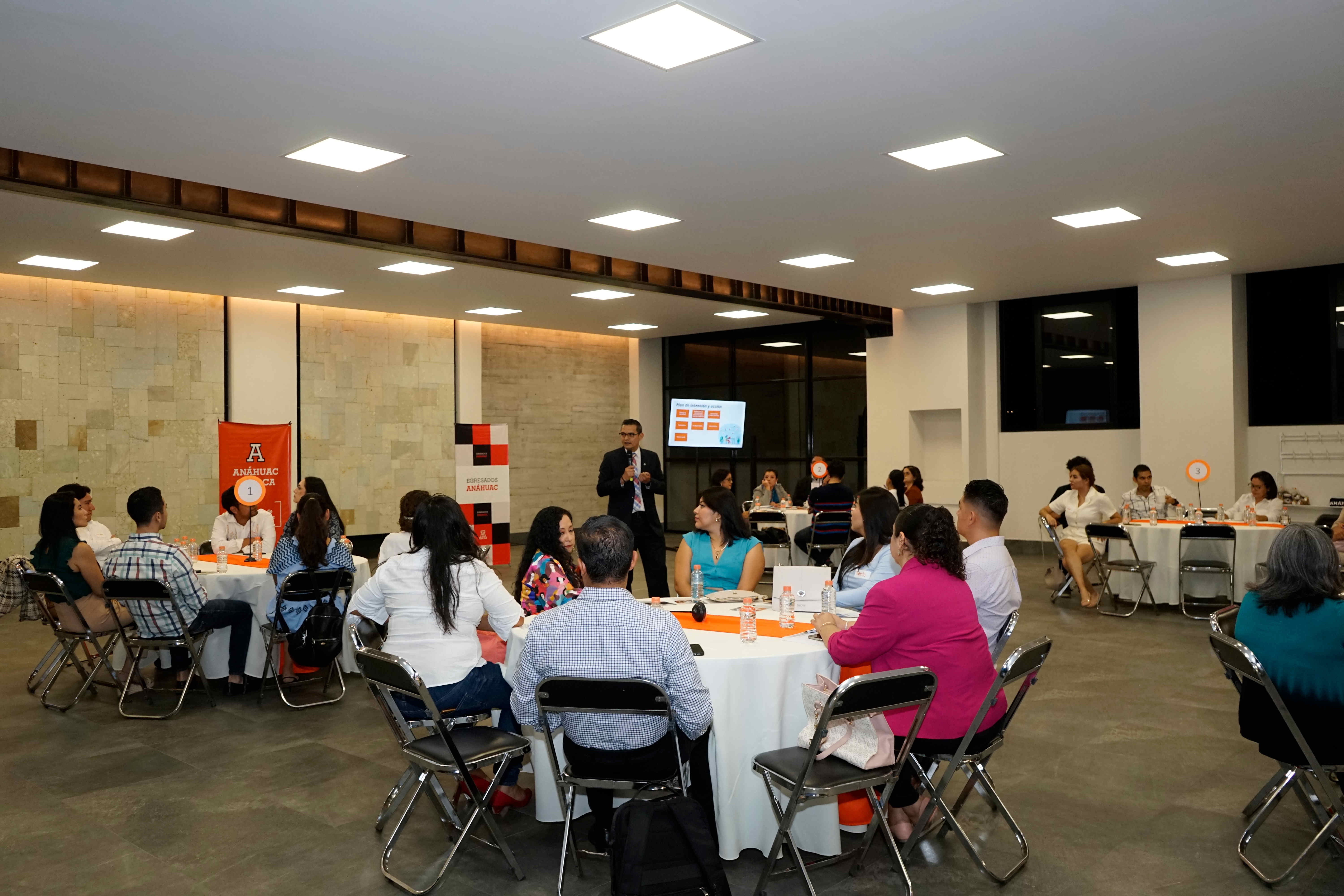 Networking de Egresados Universidad Anáhuac Oaxaca