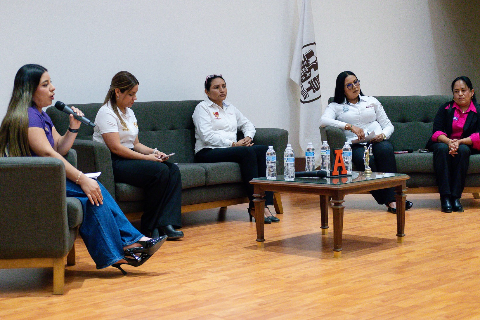 Panelistas de ¿Qué hacemos las mujeres?