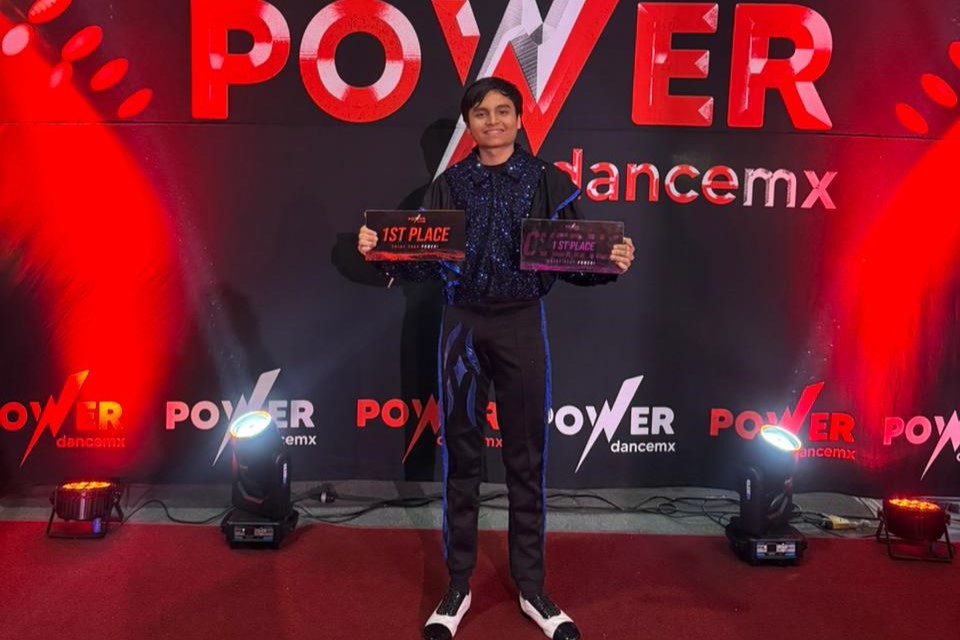 Alumno de prepa, ganador de un concurso de baile en la UAT.