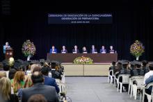 Imagen del presidium, durante la graduación de la 50a generación de Preparatoria.