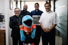 El Obispo de Tampico acompañado de los capellanes del IEST Anáhuac.