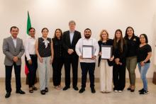 Directivos del IEST Anáhuac y de CANACO Altamira, después de la firma de convenio.