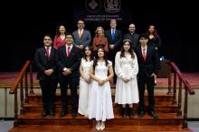 Directiva de FESAL 2026-2027, acompañada de rectora, vicerrectores y legionario.