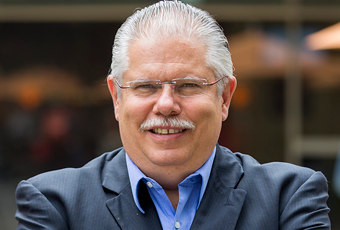 Dr. Llanos Reynoso, Luis Felipe 