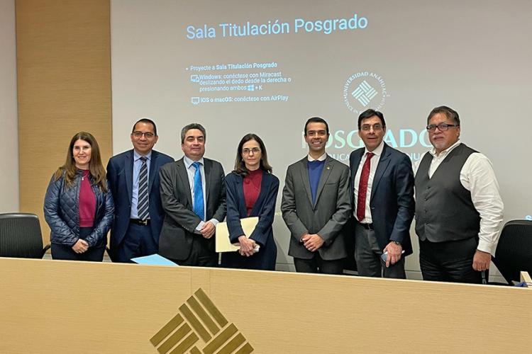 David Cerdio obtiene mención honorífica en examen de grado doctoral