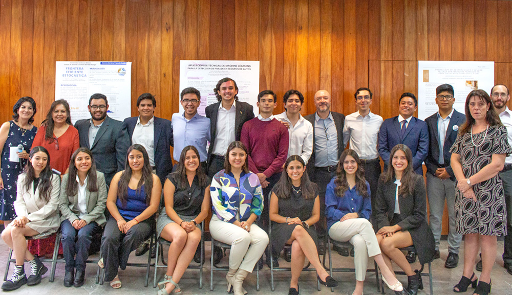 Se llevó a cabo la presentación de carteles de Prácticum II en Campus Norte y Sur 