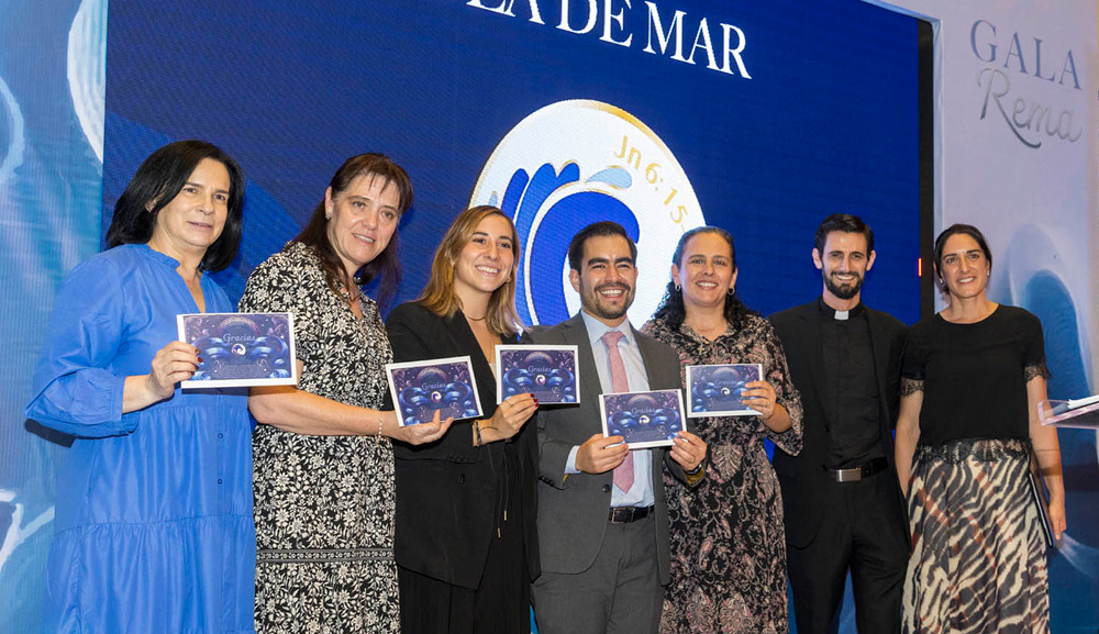 Nuestro equipo de evangelización fue reconocido en la Gala Rema