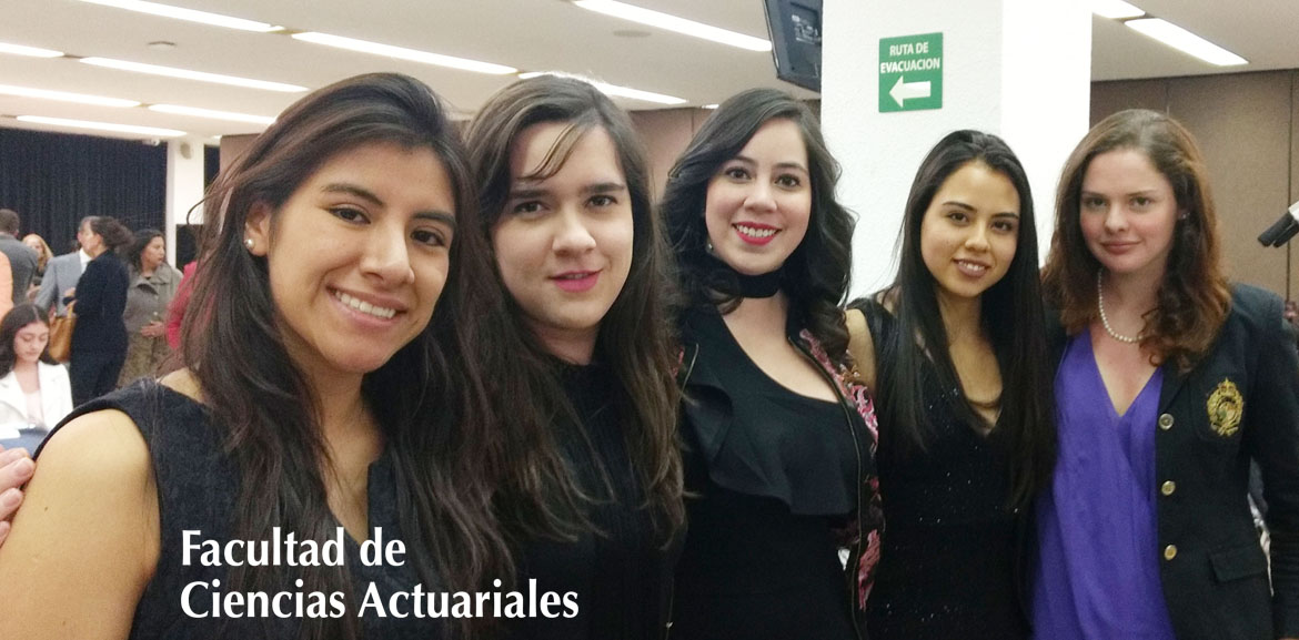 Reconocen a alumnos de Ciencias Actuariales con Premio a la Excelencia