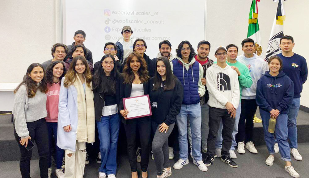 Empoderamos financieramente a los alumnos con charla sobre el SAT