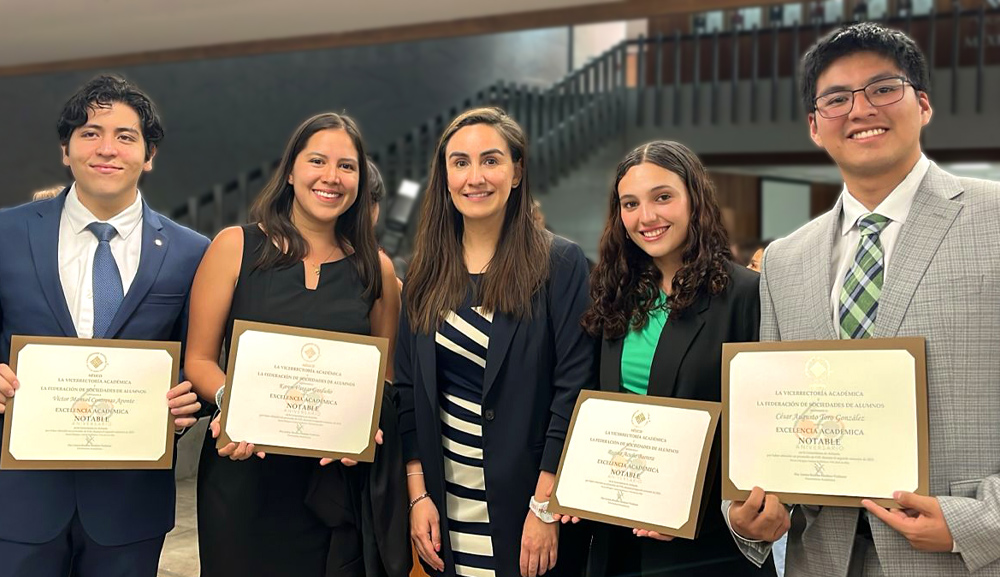 Entrega de Premios a la Excelencia Académica 2024 Campus Sur