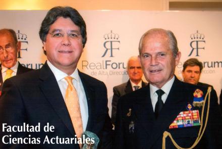 El Dr. Carlos Jarque Uribe recibe en España el Premio Máster de Oro