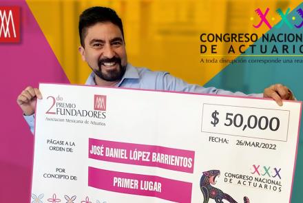 El doctor José Daniel López, primer lugar del “Premio Fundadores” 