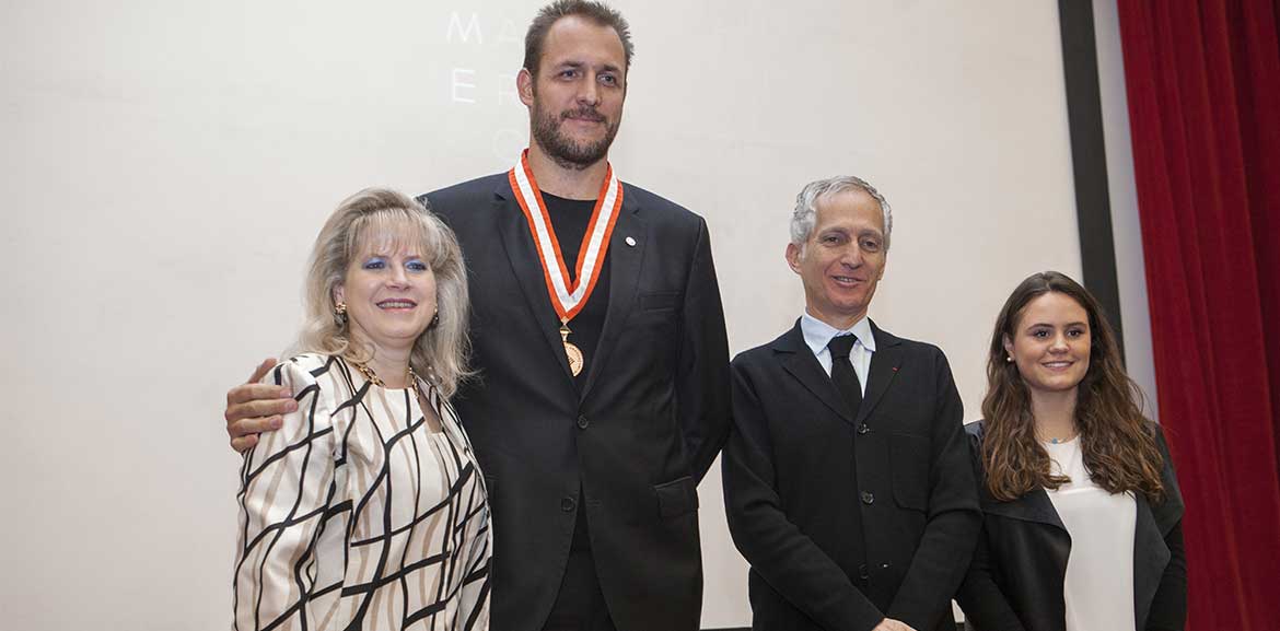 2016: Gustavo Carmona