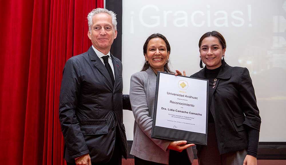 Directora del INBA imparte la Cátedra Prima de la Escuela de Arquitectura