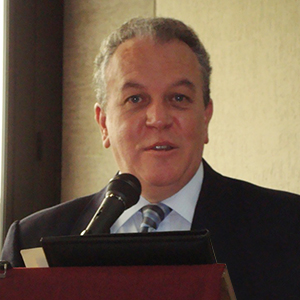 Dr. Víctor Manuel Martínez Bullé Goyri