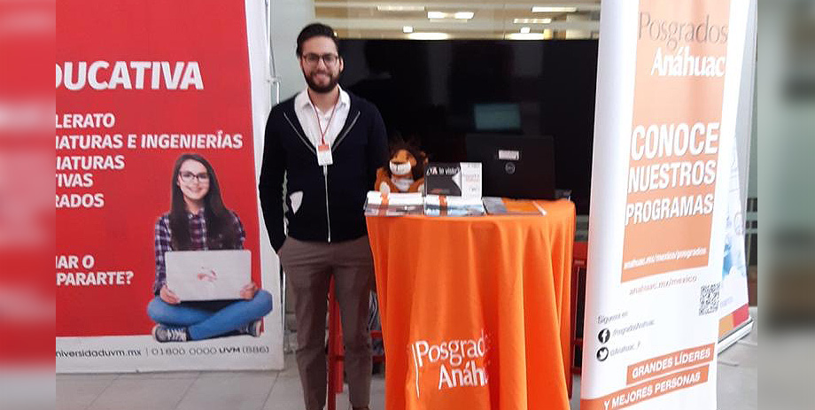 Promoción de la Facultad de Bioética en el Career Day de Novartis