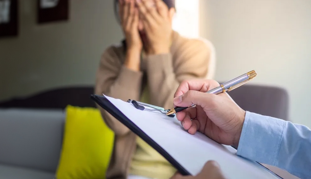 Analizamos el gaslighting y su impacto en la relación médico-paciente