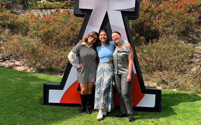 Jaqueline Pratt, Jimena Muñoz y Elian Vulfovich