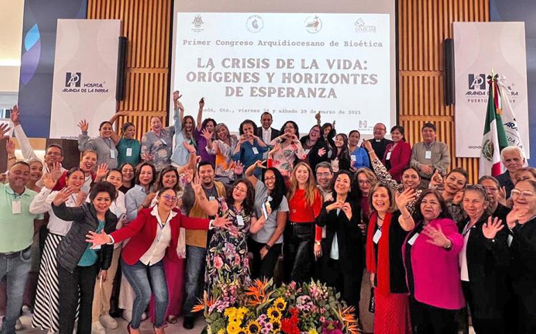 Participamos en el Primer Congreso Arquidiocesano de Bioética en León, Guanajuato