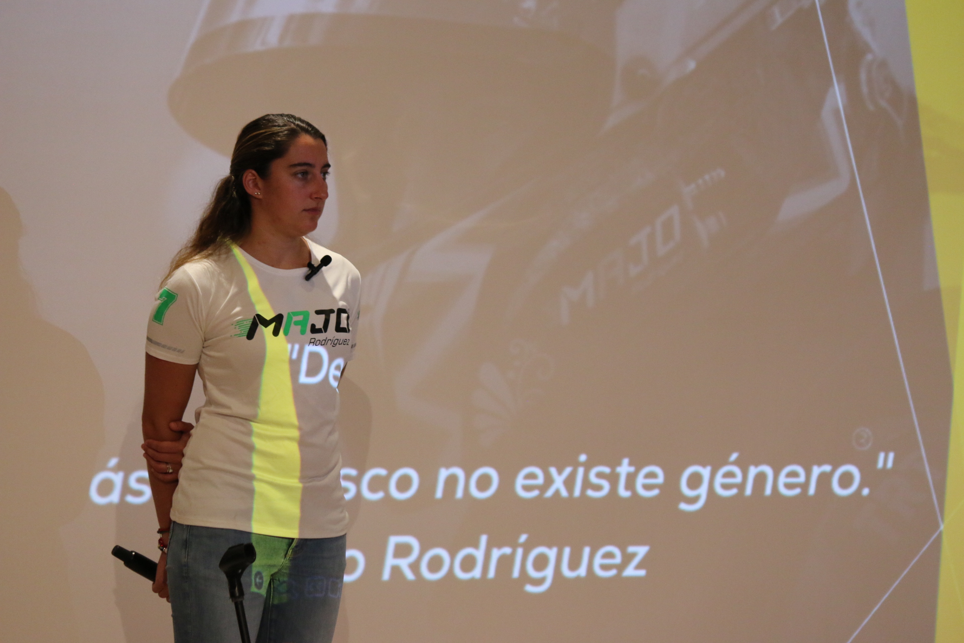 Majo, primera piloto mexicana alumna Anáhuac