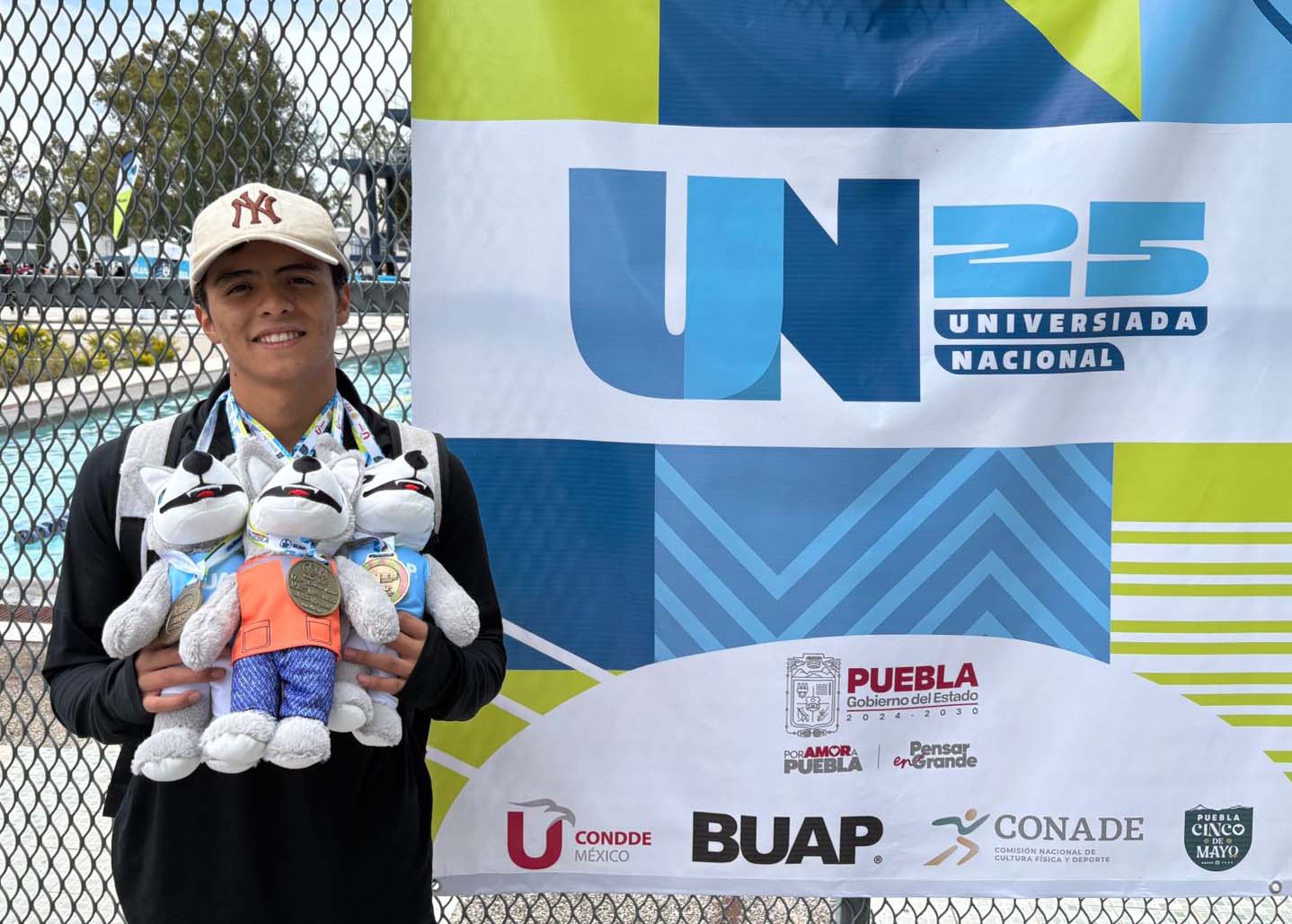 Alexis Romero, dirección del deporte, anahuac norte, natación, oro, universiada nacional puebla
