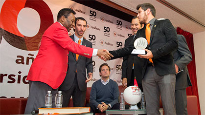 Premio de Liderazgo en el Deporte Acción a Pelé