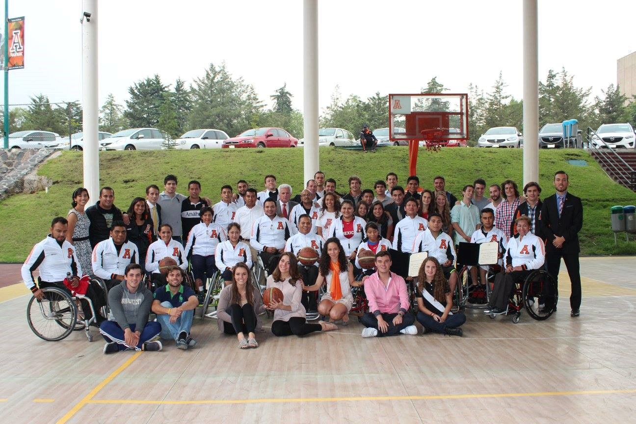 Los alumnos de la tercera generación de la Licenciatura en Dirección y Administración del Deporte tuvieron la iniciativa de realizar la primera exhibición de deportes no convencionales.