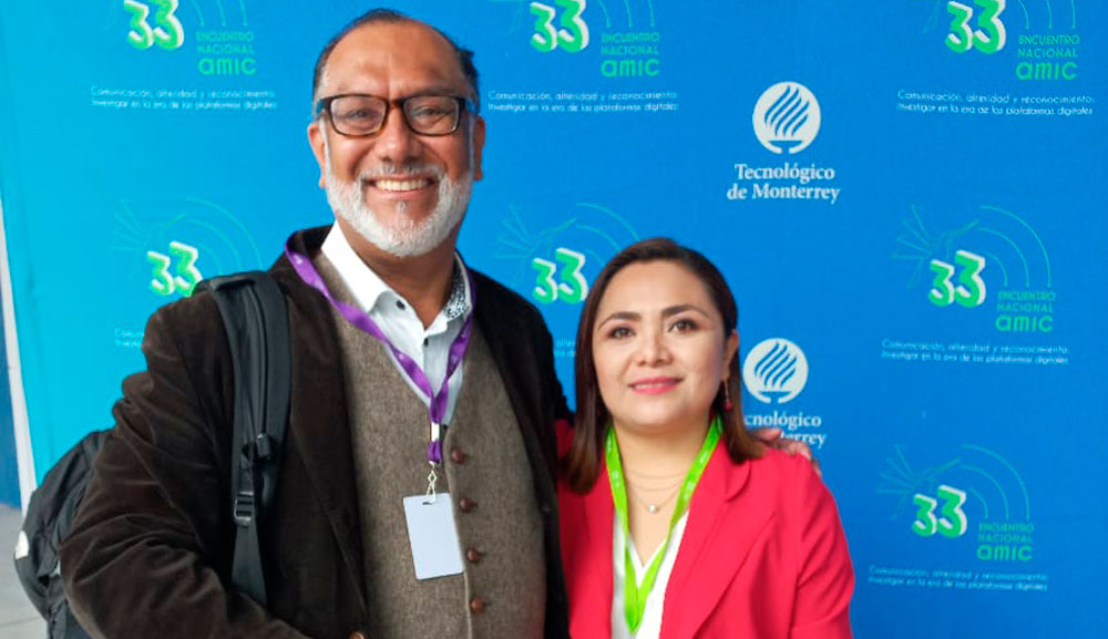 Alumnos y profesores del Doctorado en Comunicación y Mercadotecnia Estratégica de la Facultad de Comunicación, presentes en el 33 Encuentro de la AMIC 