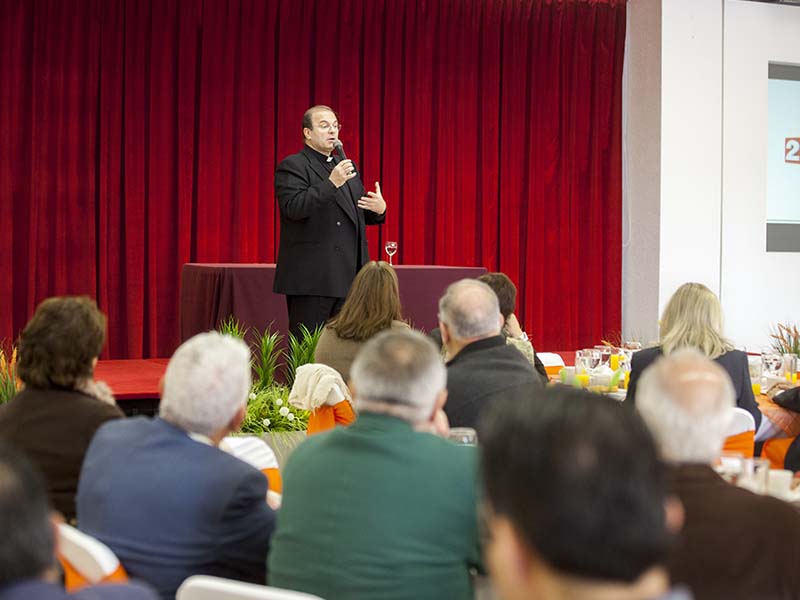 Entrega de Diplomas a egresados de programas de educación continua
