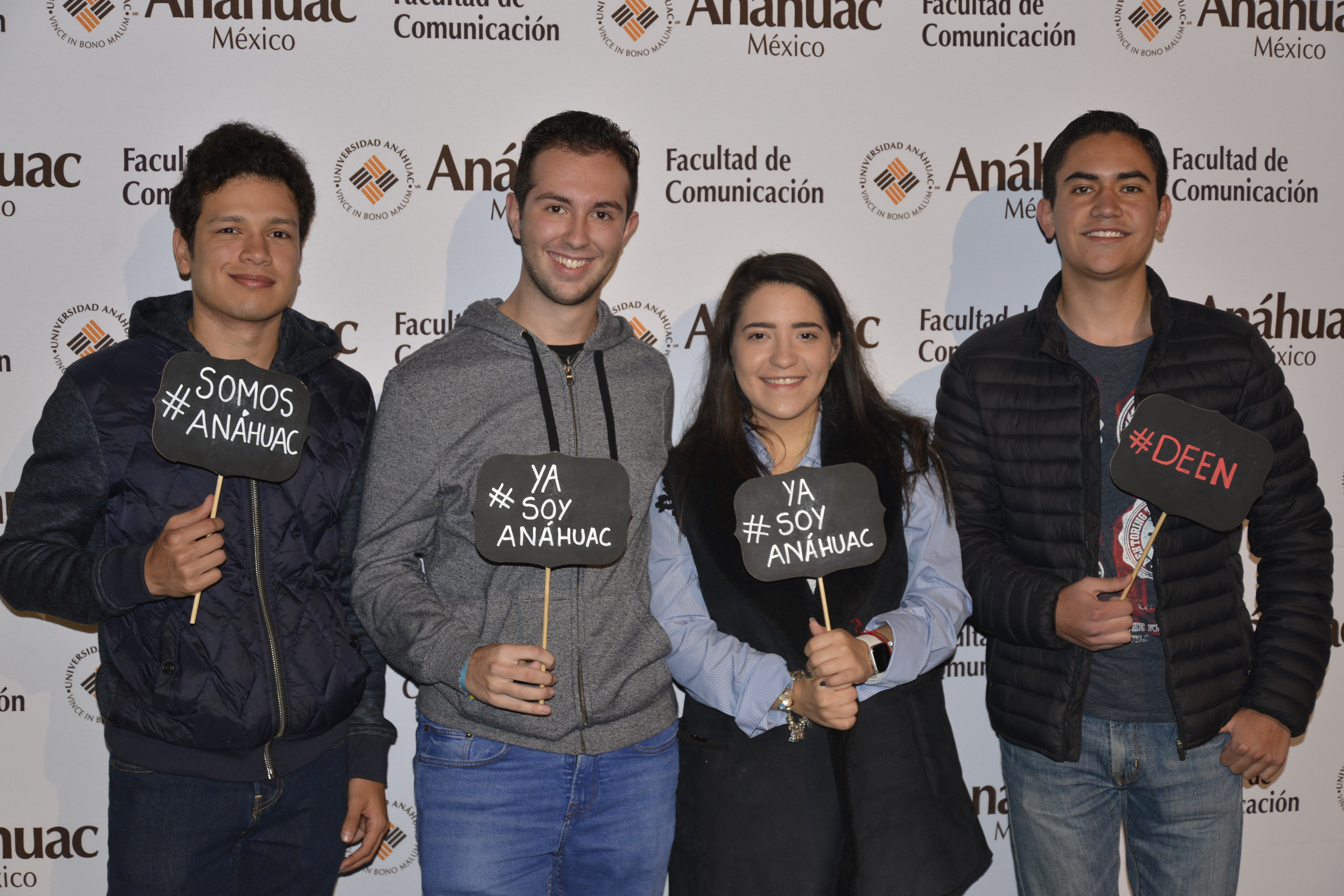 Damos la bienvenida a 150 alumnos a nuestra Facultad de Comunicación