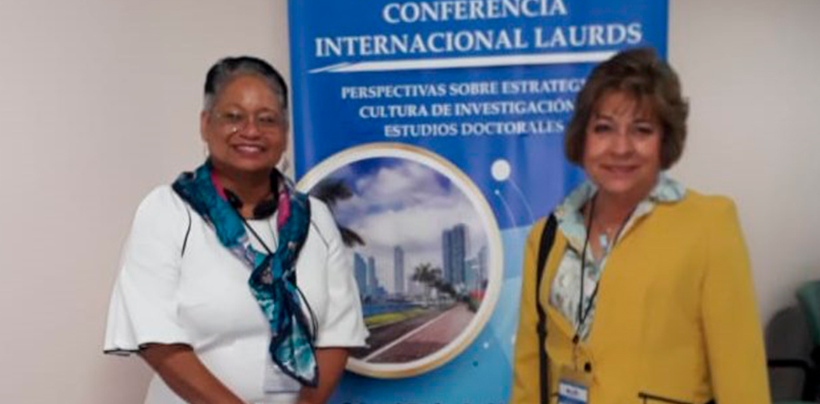 La Dra. María Antonieta Rebeil imparte conferencia internacional en Panamá