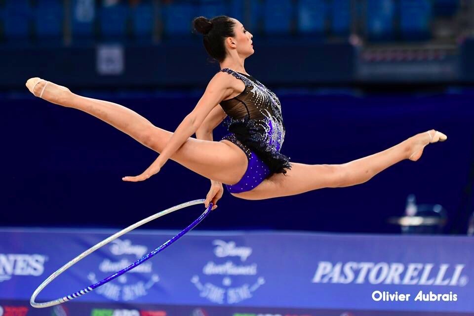 La gimnasta Karla Díaz comparte su pasión con la comunidad universitaria